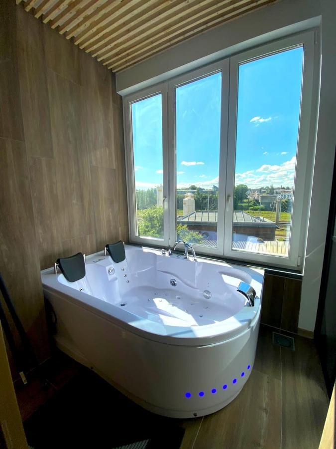 Capsule Wellness - Sauna - Balneo - Machine De Sport Privatif - Ps5 - 2 Apartment Valenciennes